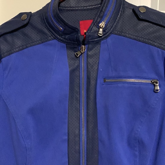 Woman’s G.I.L.I. “Got it love it” size 12 royal blue jacket - Picture 2 of 6